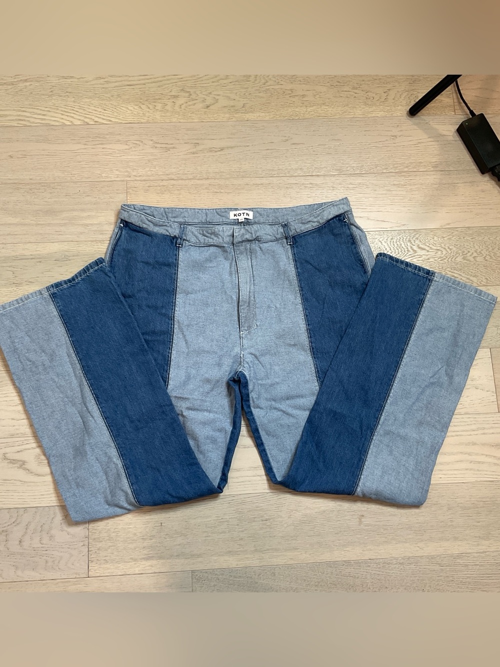KOTN Two-Tone Light and Dark Blue Panel Jeans sz 36